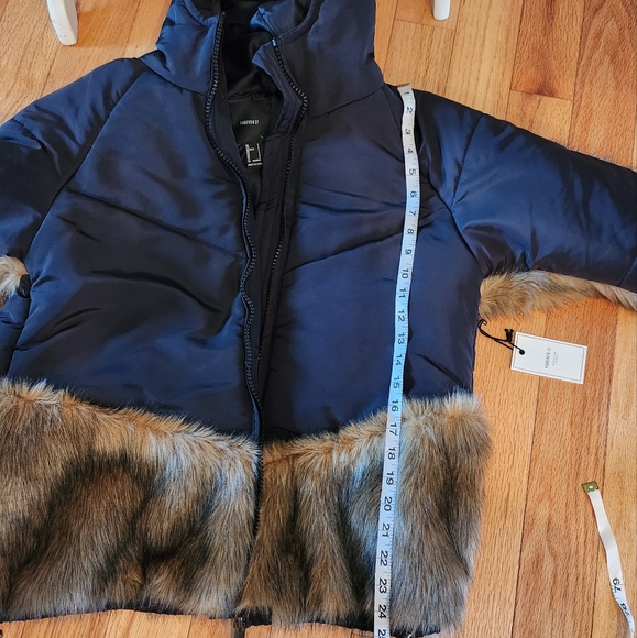 CUUUUTTTEE COAT! NWT - Picture 7 of 12